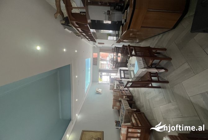 Ambient biznesi me qera 1+1 ne Diber - 300 Euro