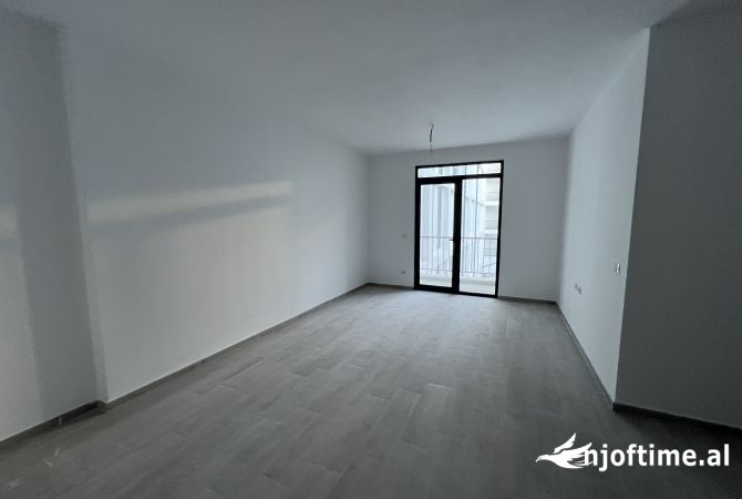 Shtepi me qera 2+1 ne Tirane - 400 Euro