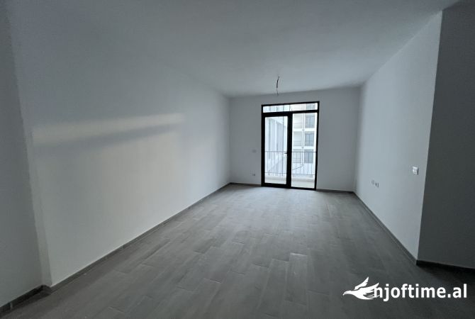 Shtepi me qera 2+1 ne Tirane - 400 Euro