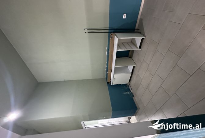 Ambient biznesi me qera 1+1 ne Tirane - 300 Euro