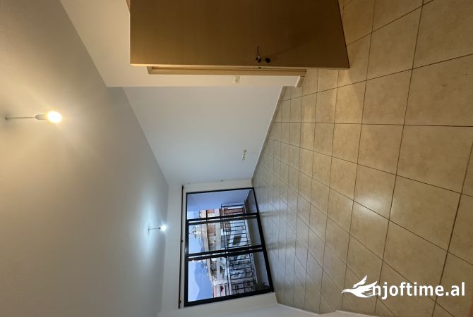 Shtepi me qera 1+1 ne Tirane - 280 Euro