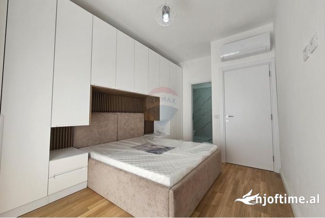 Shtepi me qera 2+1 ne Tirane - 1,000 Euro