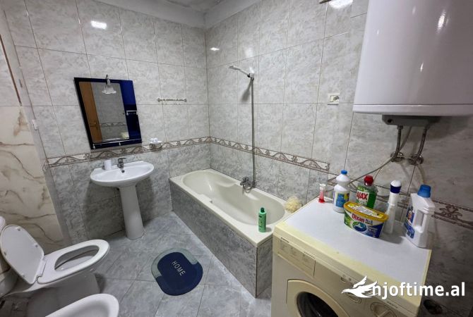 Shtepi me qera 2+1 ne Tirane - 700 Euro