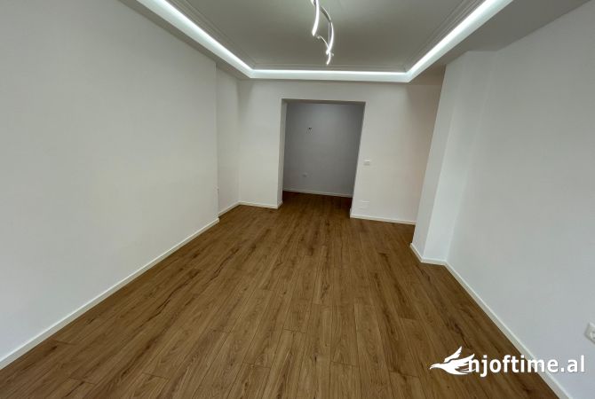 Shtepi ne shitje 2+1 ne Tirane - 160,000 Euro