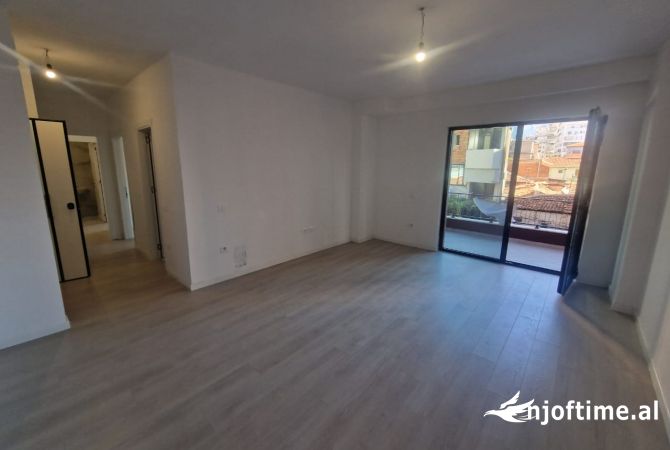 Ambient biznesi me qera 1+1 ne Tirane - 600 Euro