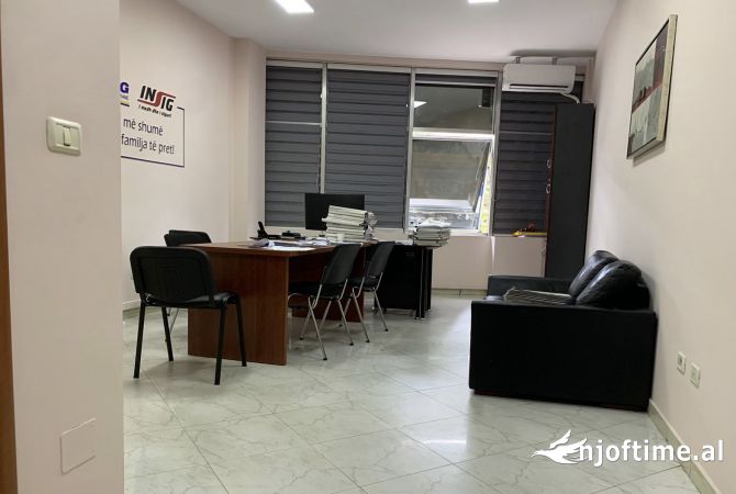 Ambient biznesi me qera 1+1 ne Tirane - 700 Euro