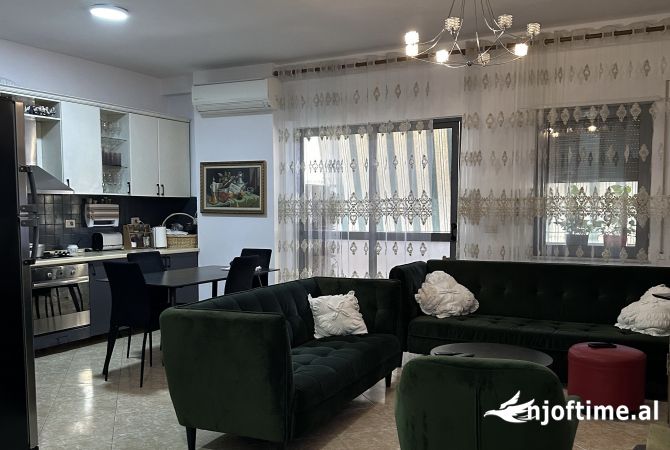 Shtepi me qera 2+1 ne Tirane - 650 Euro
