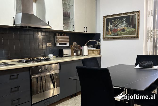Shtepi me qera 2+1 ne Tirane - 650 Euro