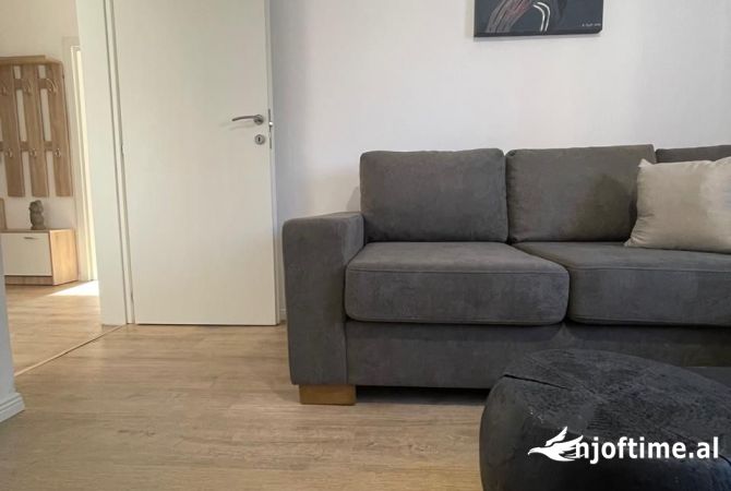 Shtepi me qera 2+1 ne Tirane - 700 Euro