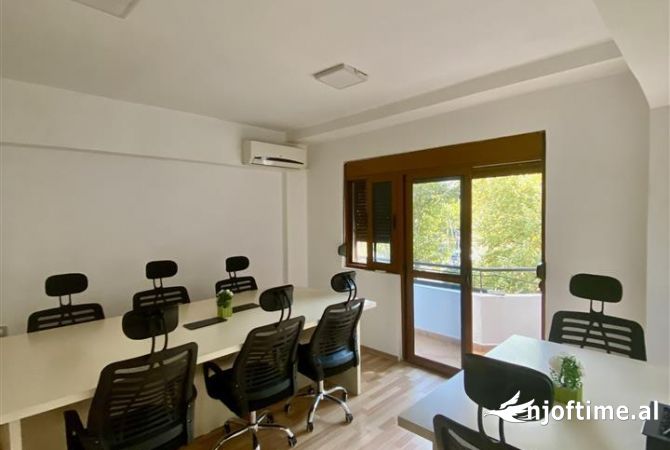 Ambient biznesi me qera 3+1 ne Tirane - 900 Euro