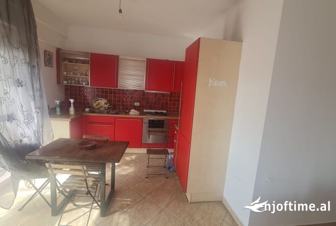 Shtepi ne shitje 2+1 ne Tirane - 215,000 Euro