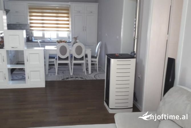 Shtepi me qera 2+1 ne Tirane - 600 Euro