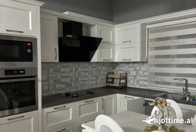 Shtepi me qera 2+1 ne Tirane - 600 Euro