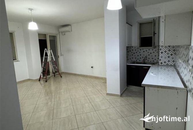 Shtepi me qera 2+1 ne Tirane - 45,000 Leke