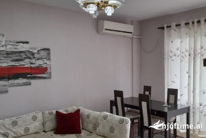 Shtepi me qera 2+1 ne Tirane - 500 Euro