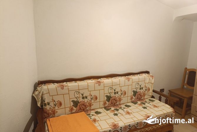 Shtepi me qera 1+1 ne Tirane - 300 Euro