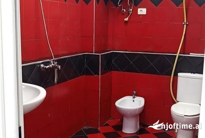 Jepet ambjent biznesi me qera prane Delijorgjit kati -1