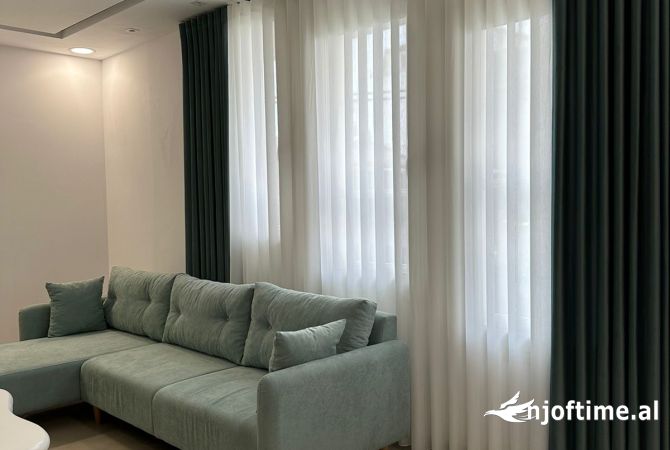 Shtepi me qera 1+1 ne Tirane - 50,000 Leke