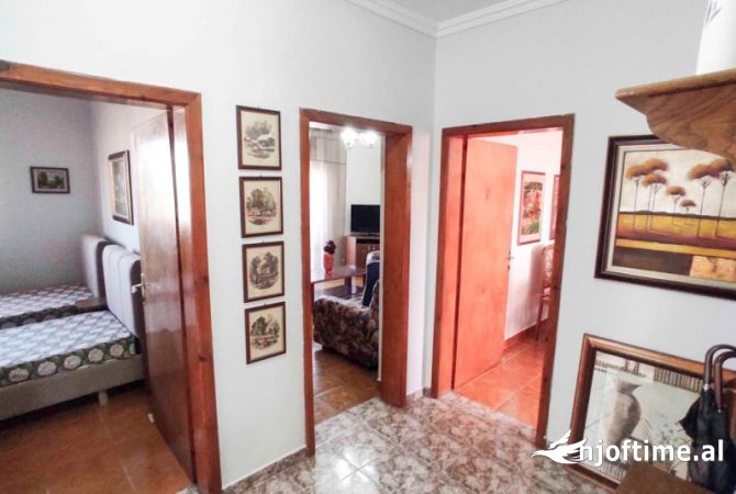 Shtepi me qera Apartament ne Tirane, 2+1, Mobilimi E mobiluar, Pagesa 600  Euro.