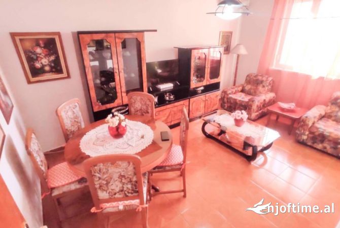 Shtepi me qera Apartament ne Tirane, 2+1, Mobilimi E mobiluar, Pagesa 600  Euro.