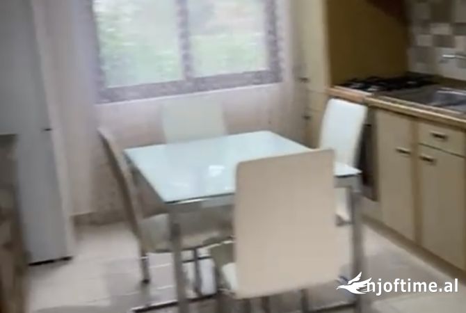 Shtepi me qera 2+1 ne Tirane - 500 Euro