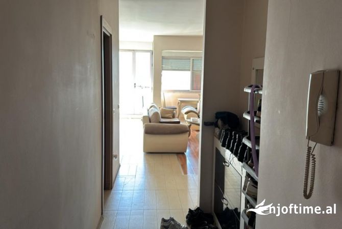 Shtepi me qera 3+1 ne Tirane - 700 Euro