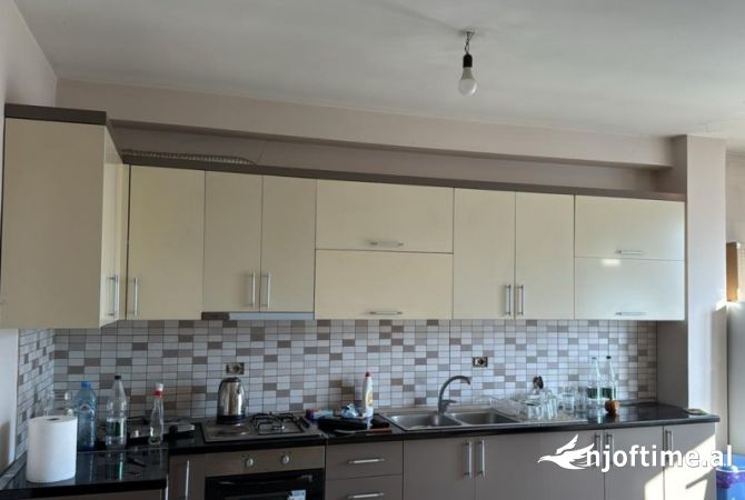 Shtepi me qera 3+1 ne Tirane - 700 Euro