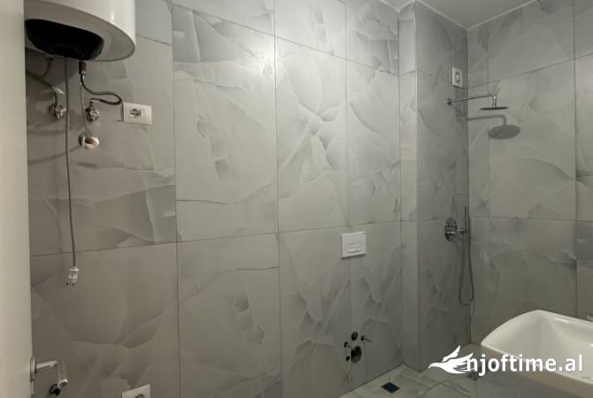 Shtepi ne shitje Apartament ne Tirane, 1+1, Mobilimi Bosh, pa mobiluar, Pagesa 86,000  Euro.