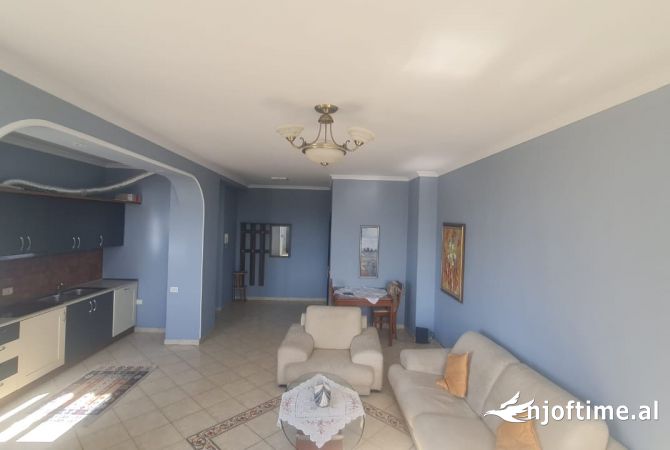 Shtepi me qera 2+1 ne Tirane - 1,100 Euro