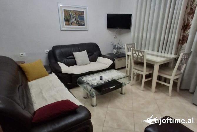 Shtepi me qera 1+1 ne Tirane - 45,000 Leke