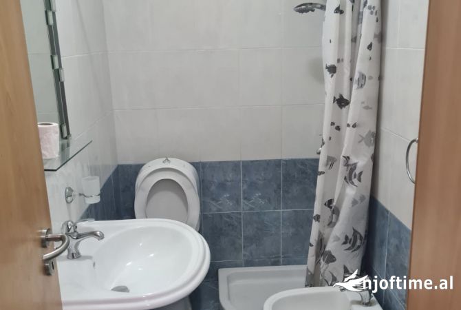 Shtepi me qera Apartament ne Tirane, 2+1, Mobilimi E mobiluar, Pagesa 600  Euro.