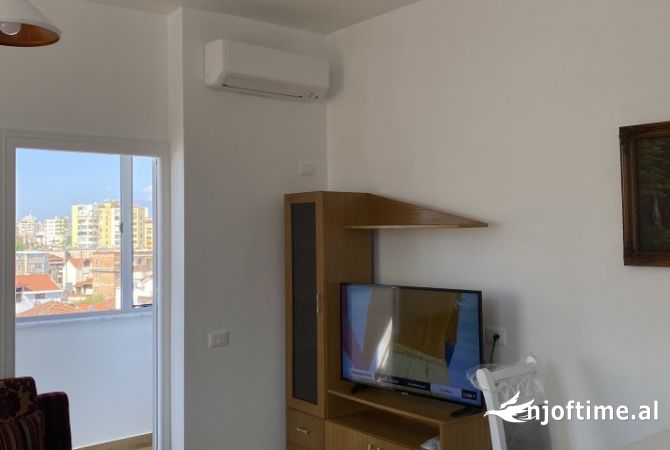 Shtepi me qera 1+1 ne Tirane - 50,000 Leke