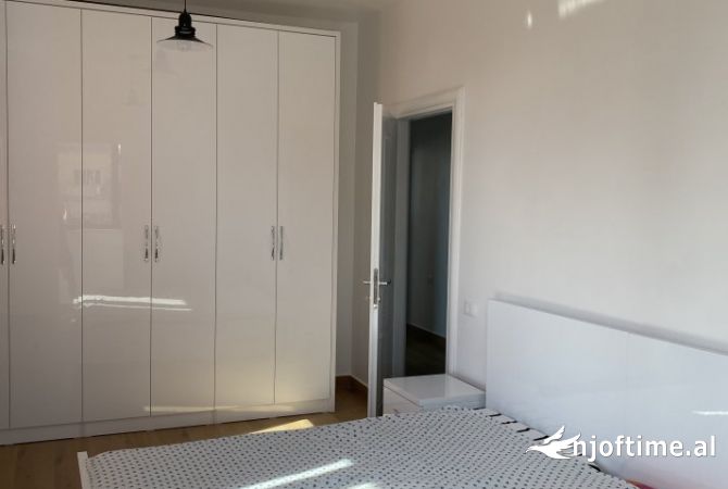 Shtepi me qera Apartament ne Tirane, 1+1, Mobilimi E mobiluar, Pagesa 50,000  Leke.