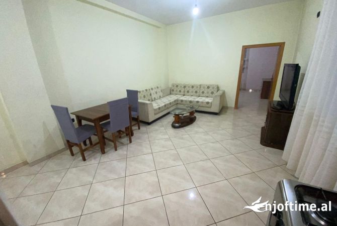 Shtepi me qera 1+1 ne Tirane - 35,000 Leke