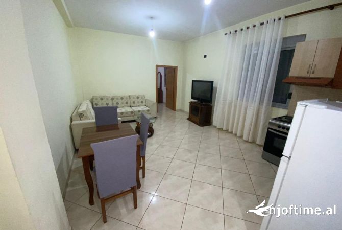 Shtepi me qera 1+1 ne Tirane - 35,000 Leke
