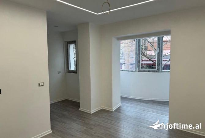 Jepet ambjent biznesi me qera prane bar Oslo Rruga Bardhyl