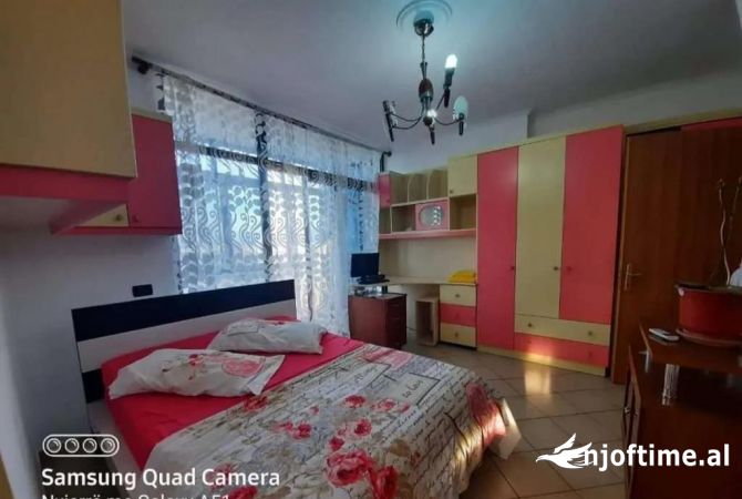 Shtepi me qera 3+1 ne Tirane - 800 Euro