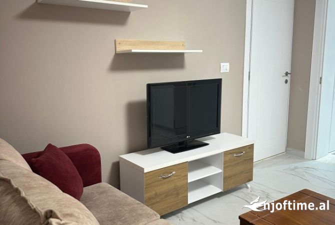 Shtepi me qera 1+1 ne Tirane - 350 Euro