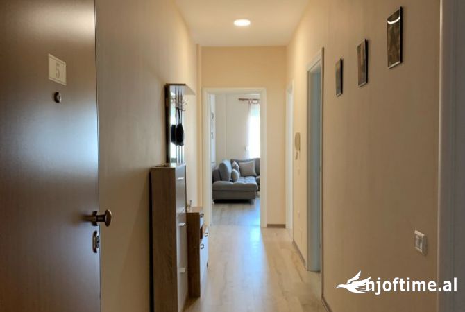 Shtepi me qera 2+1 ne Tirane - 650 Euro
