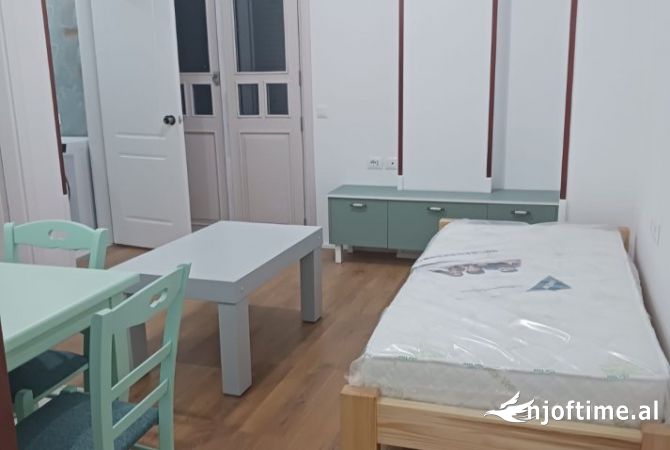 Shtepi me qera 1+1 ne Tirane - 400 Euro