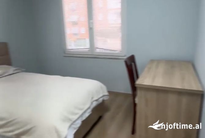 Shtepi me qera Apartament ne Tirane, 2+1, Mobilimi E mobiluar, Pagesa 800  Euro.