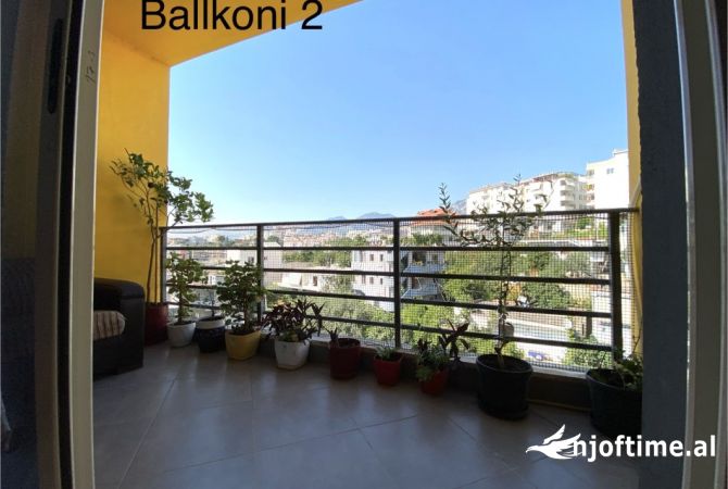 Shtepi ne shitje Apartament ne Tirane, 2+1, Mobilimi E mobiluar, Pagesa 15,500,000  Leke.