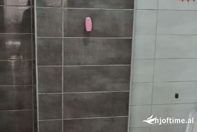 Shtepi me qera Apartament ne Tirane, 2+1, Mobilimi E mobiluar, Pagesa 38,000  Leke.