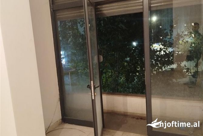 Ambient biznesi me qera 1+1 ne Tirane - 35,000 Leke