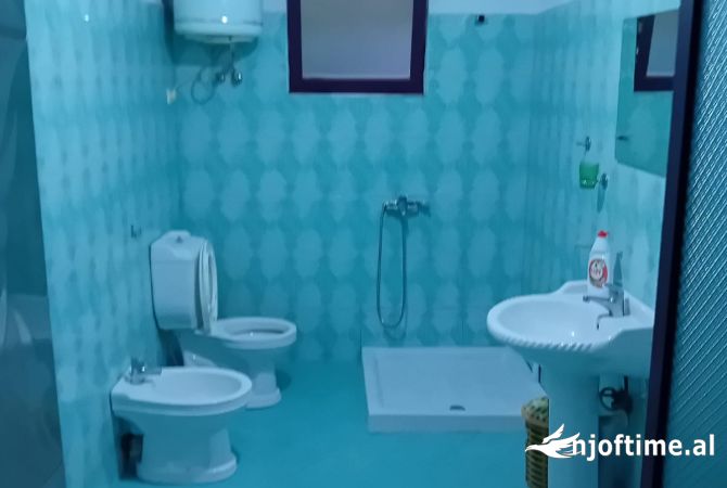 Shtepi me qera Shtepi Private ne Tirane, 2+1, Mobilimi E mobiluar, Pagesa 40,000  Leke.