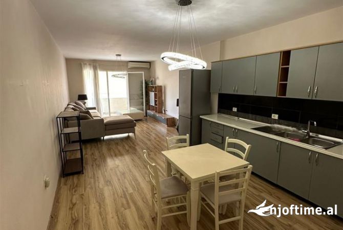 Shtepi me qera 2+1 ne Tirane - 850 Euro