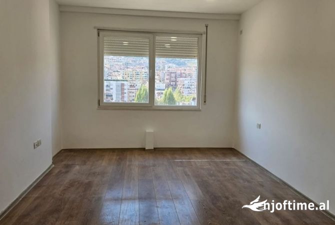 Shtepi ne shitje 2+1 ne Tirane - 250,000 Euro