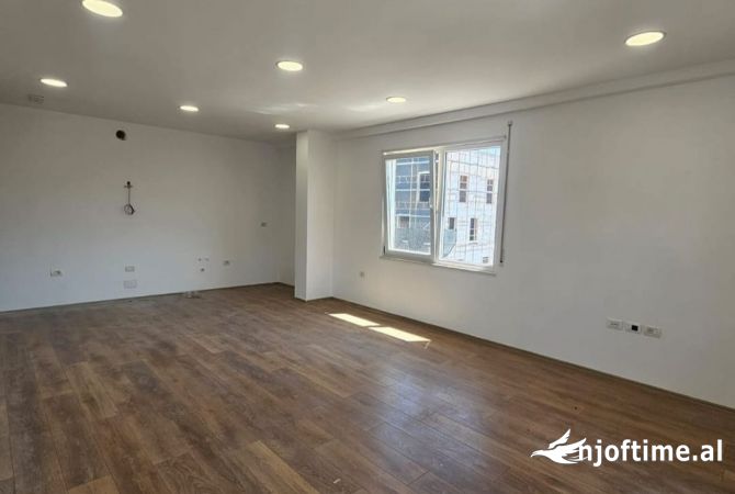 Shtepi ne shitje 2+1 ne Tirane - 250,000 Euro