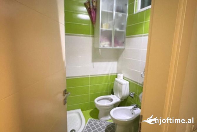 Shtepi ne shitje Apartament ne Tirane, 2+1, Mobilimi E mobiluar, Pagesa 290,000  Euro.