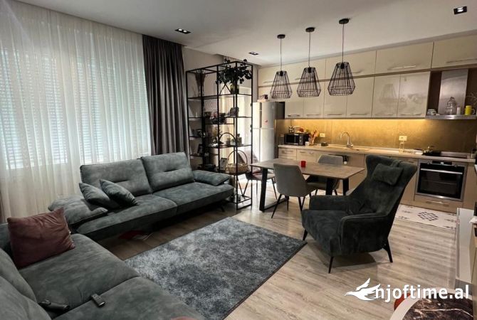 Shtepi ne shitje 2+1 ne Tirane - 290,000 Euro